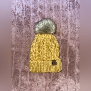 Pom Pom beanie